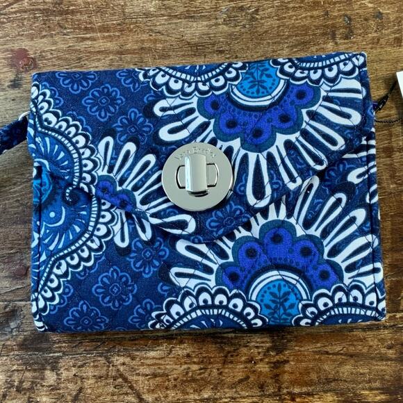 Vera Bradley Wristlet‎ NWT - Picture 1 of 5